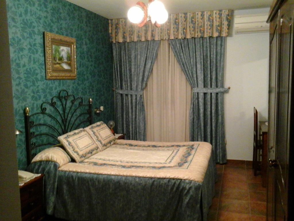 Hostal Pinera Vega De Espinareda Luaran gambar