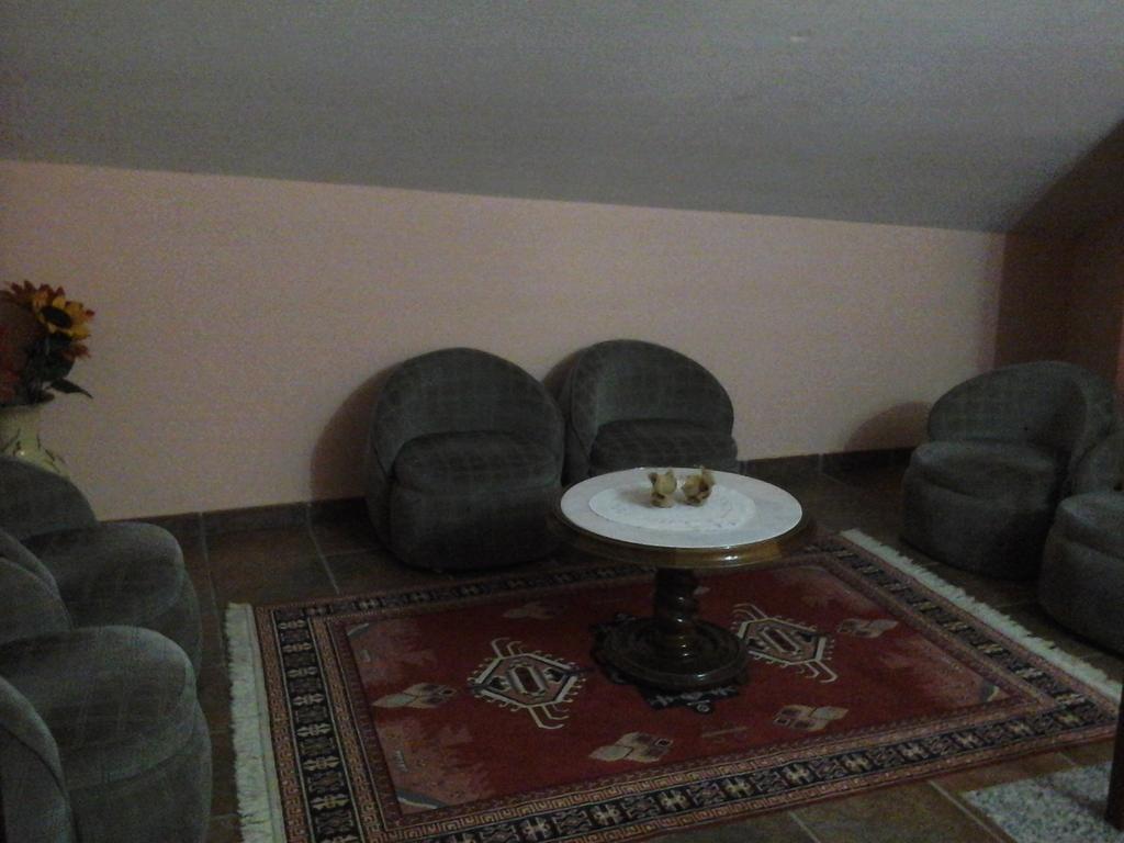 Hostal Pinera Vega De Espinareda Luaran gambar