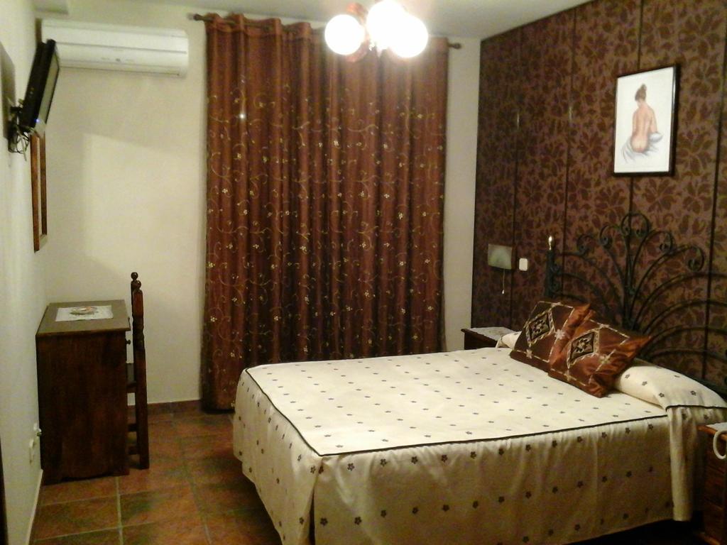 Hostal Pinera Vega De Espinareda Bilik gambar